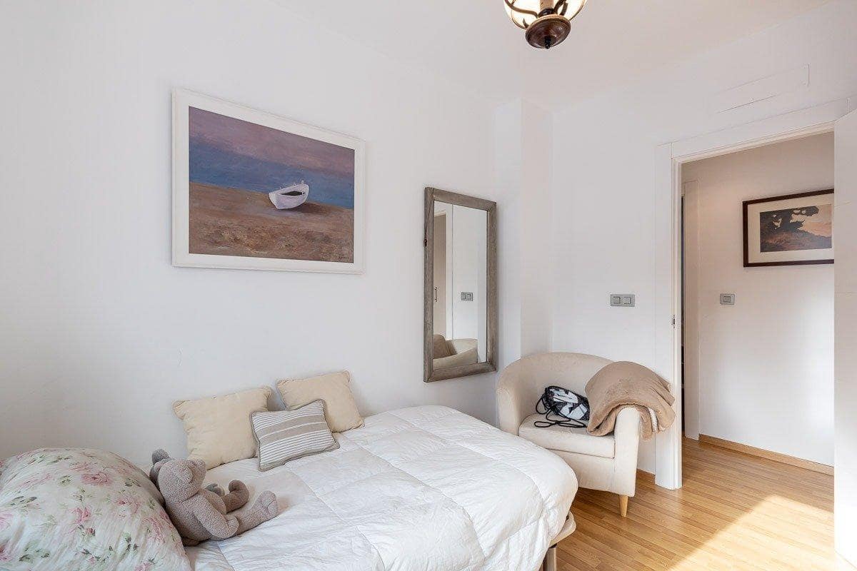5 bedroom Villa for sale in Huetor Vega with pool garage - € 525,000 (Ref: 9851985)
