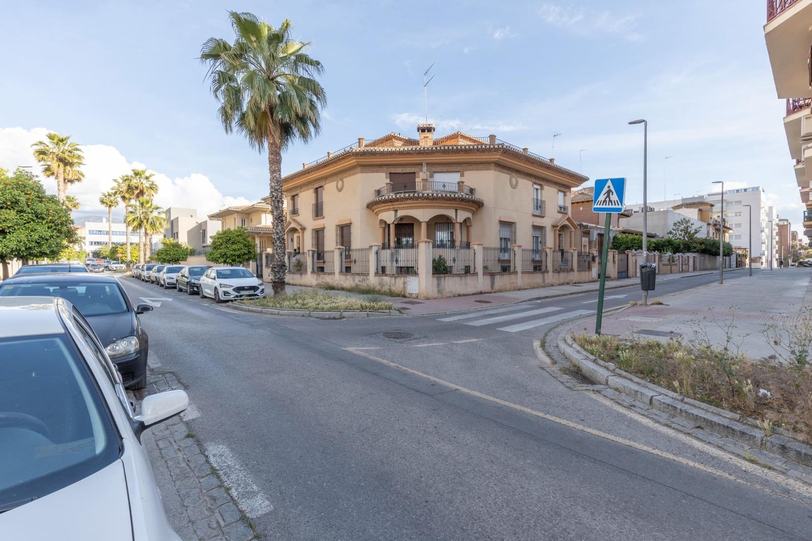 3 soveværelse Villa til salg i Granada by med garage - € 739.000 (Ref: 9855792)