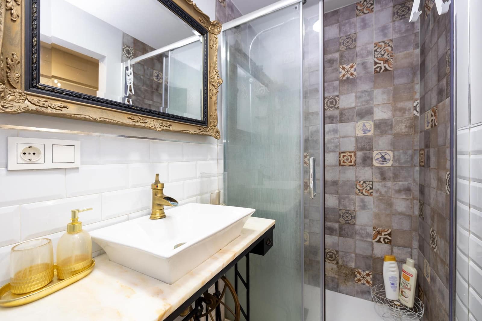 2 sovrum Lägenhet till salu i Granada stad - 255 000 € (Ref: 9855796)