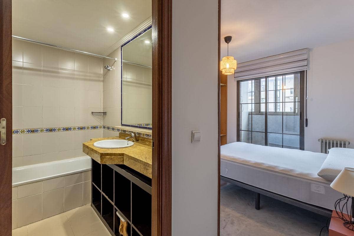 3 soveværelse Lejlighed til salg i Granada by med swimmingpool garage - € 379.000 (Ref: 9855798)