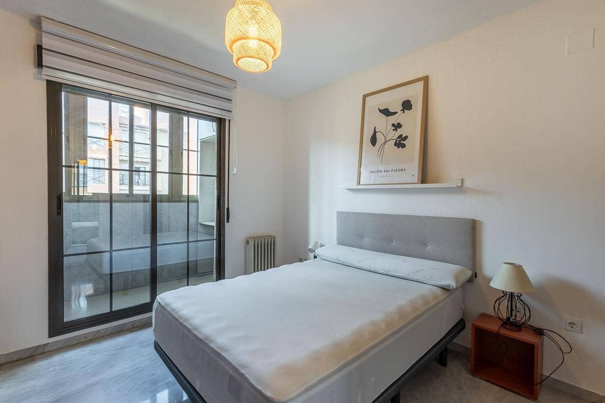 3 soveværelse Lejlighed til salg i Granada by med swimmingpool garage - € 379.000 (Ref: 9855798)