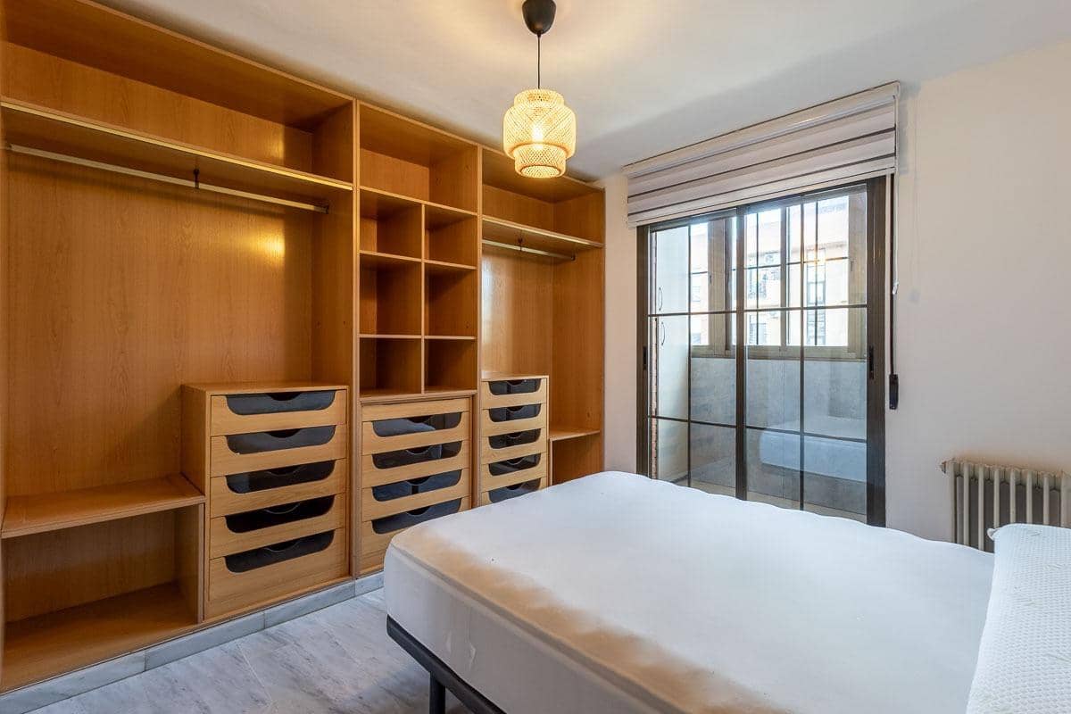 3 soveværelse Lejlighed til salg i Granada by med swimmingpool garage - € 379.000 (Ref: 9855798)