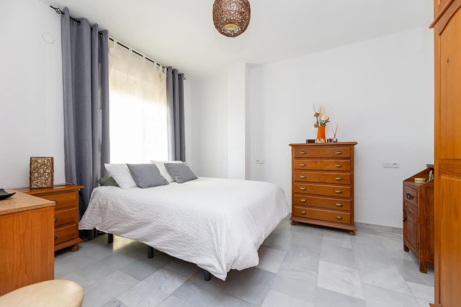 3 soverom Penthouse til salgs i Churriana de la Vega med garasje - € 275 000 (Ref: 9855799)