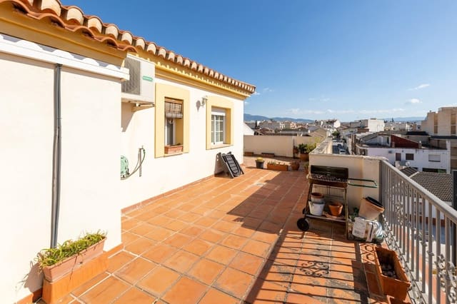 3 soveværelse Penthouse til salg i Churriana de la Vega med garage - € 275.000 (Ref: 9855799)