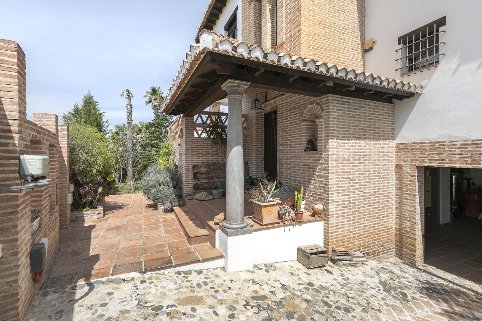 6 soverom Villa til salgs i La Zubia med svømmebasseng garasje - € 606 000 (Ref: 9855800)