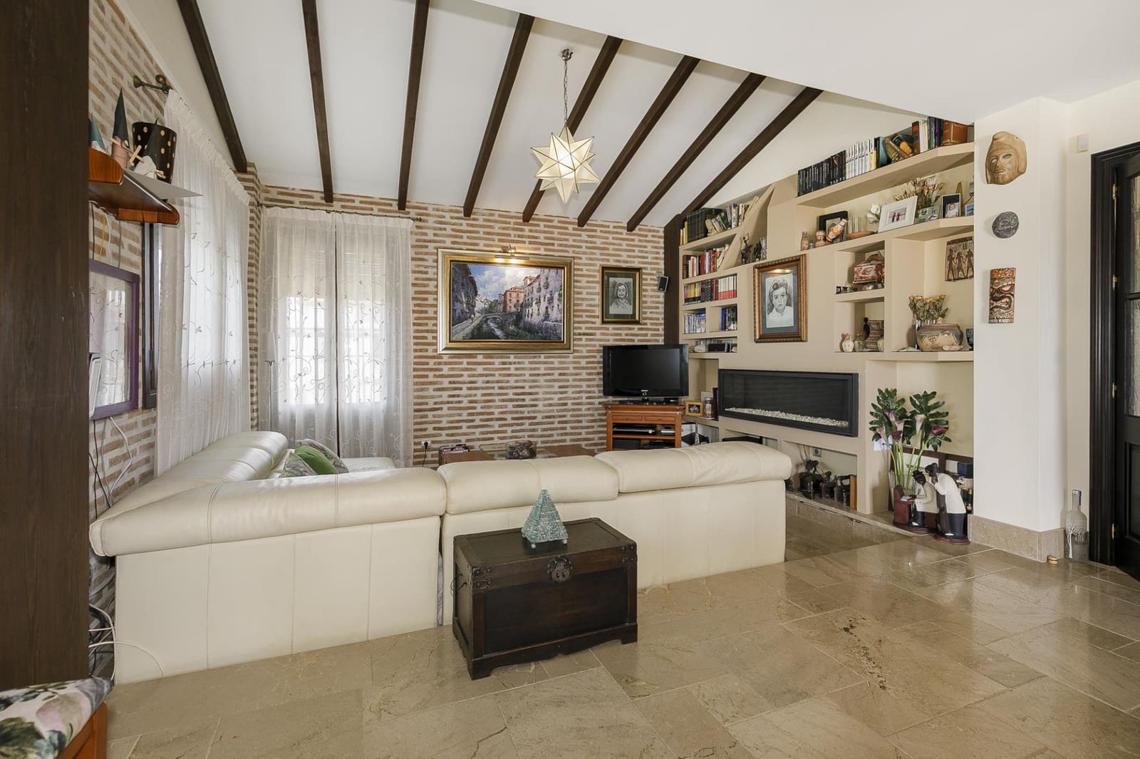 6 soverom Villa til salgs i La Zubia med svømmebasseng garasje - € 606 000 (Ref: 9855800)