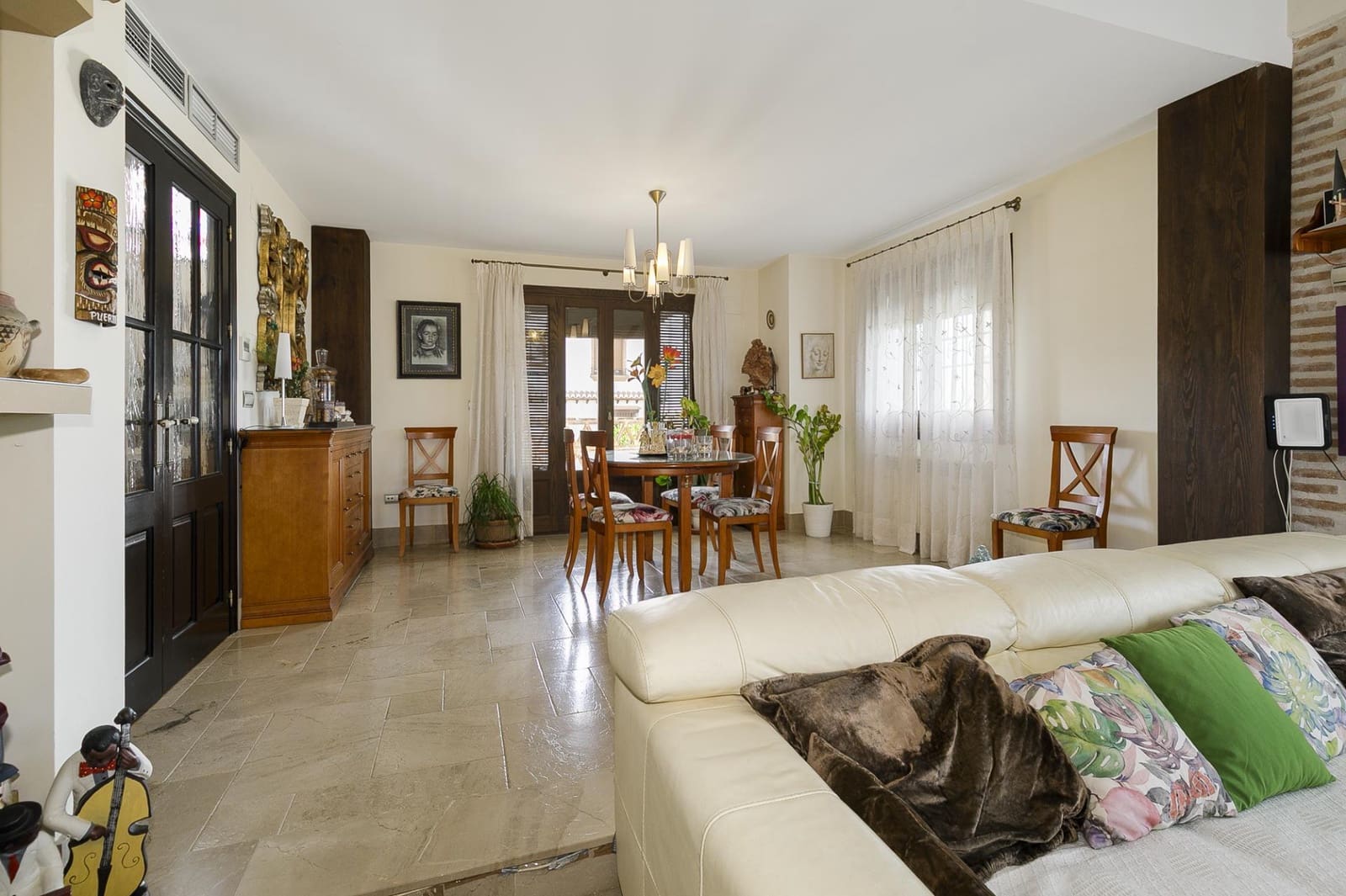 6 soverom Villa til salgs i La Zubia med svømmebasseng garasje - € 606 000 (Ref: 9855800)