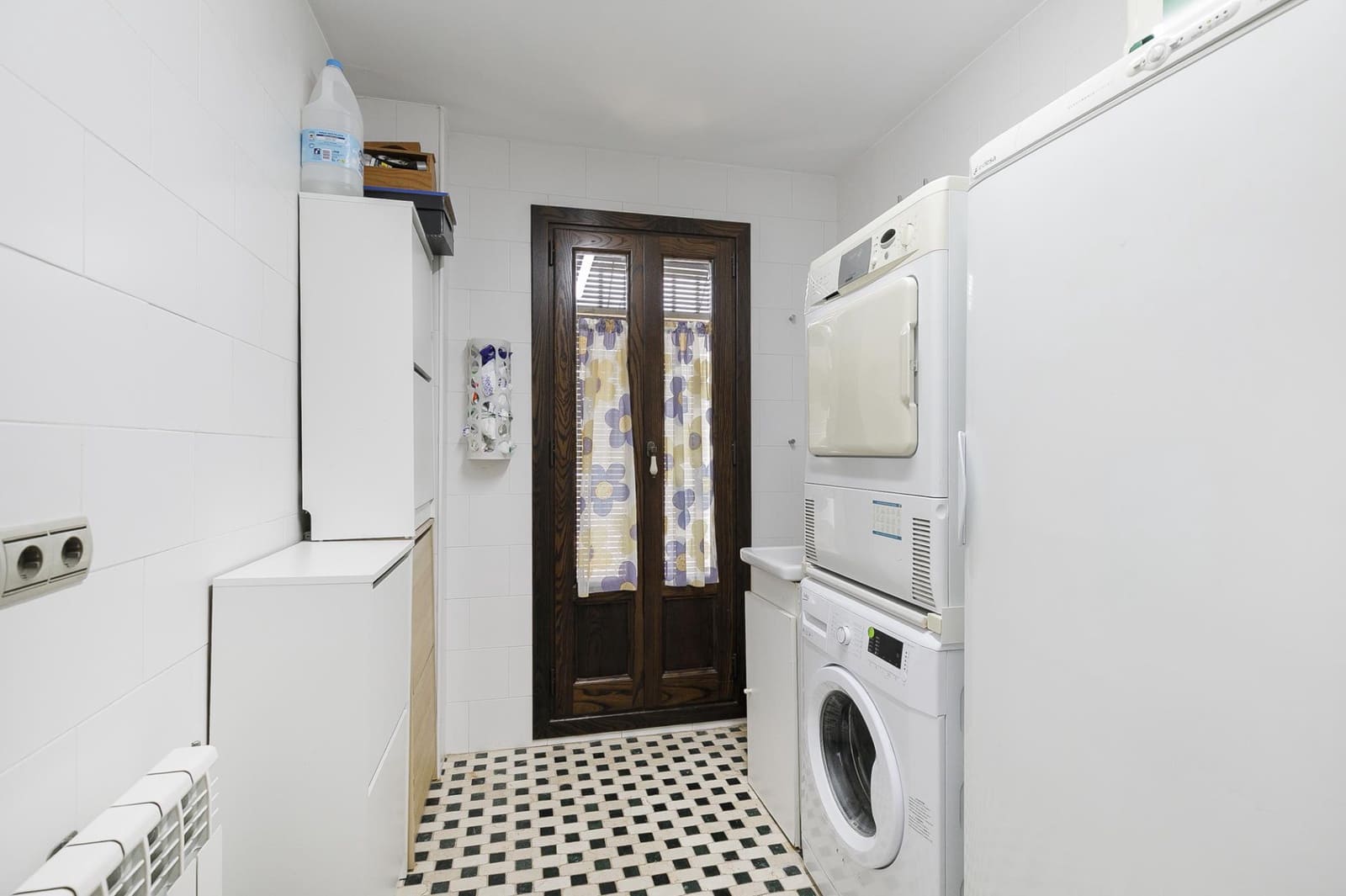 6 soverom Villa til salgs i La Zubia med svømmebasseng garasje - € 606 000 (Ref: 9855800)