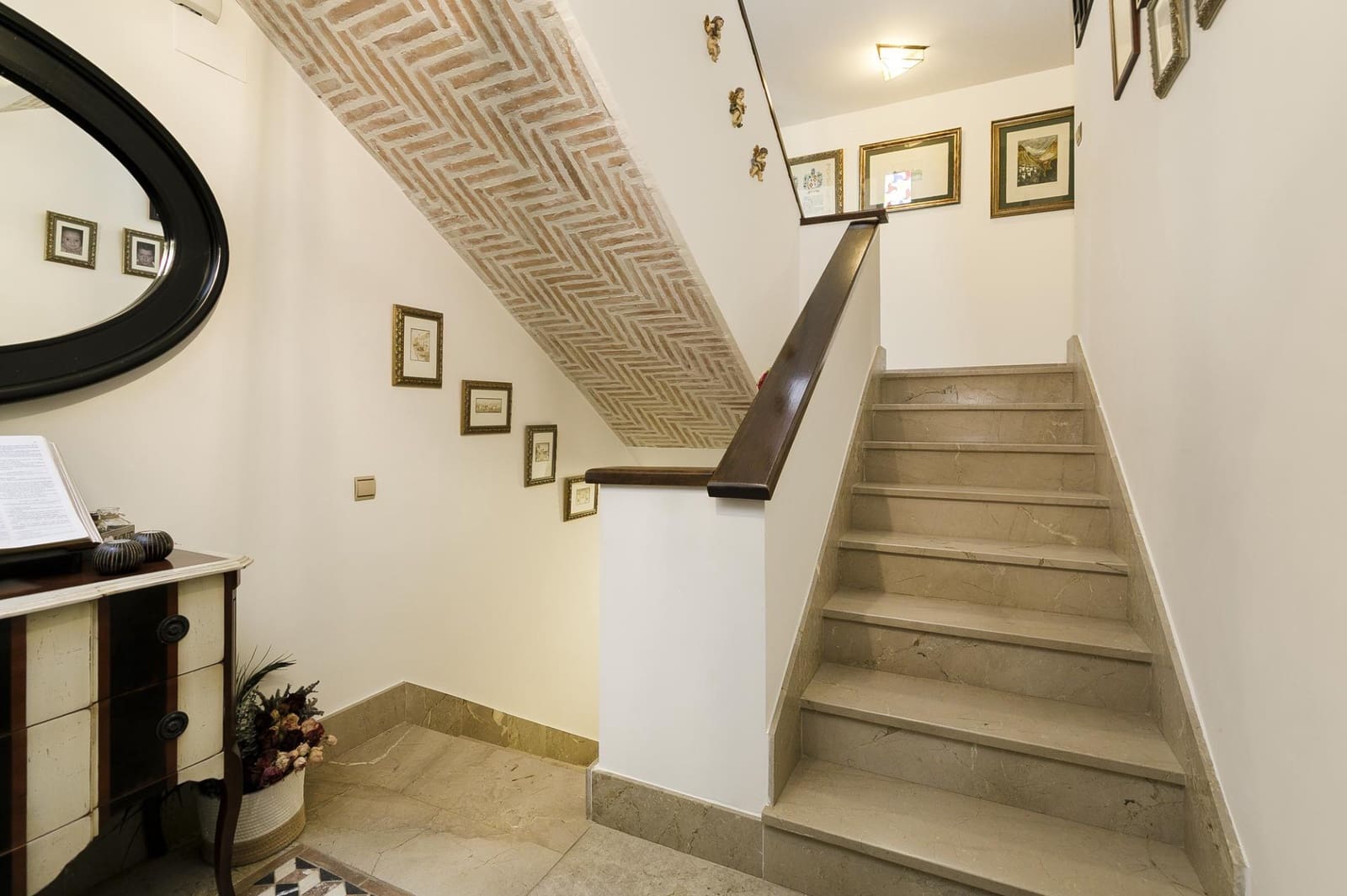 6 soverom Villa til salgs i La Zubia med svømmebasseng garasje - € 606 000 (Ref: 9855800)