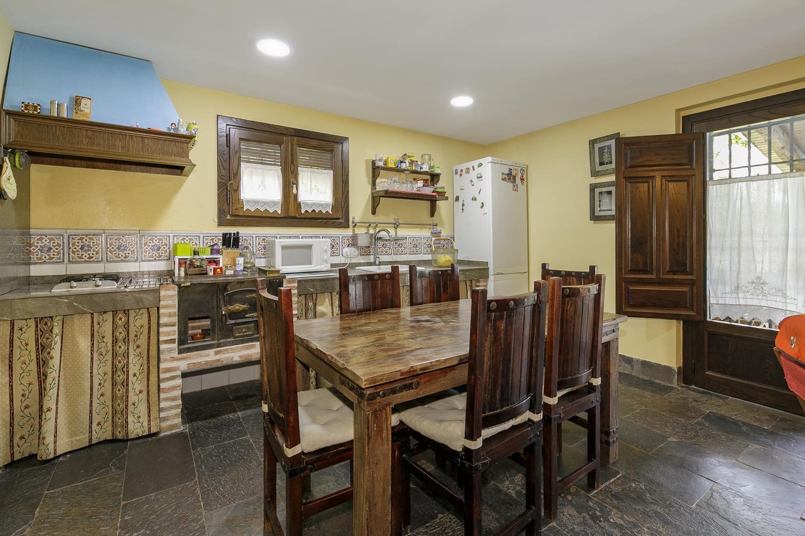 6 soverom Villa til salgs i La Zubia med svømmebasseng garasje - € 606 000 (Ref: 9855800)