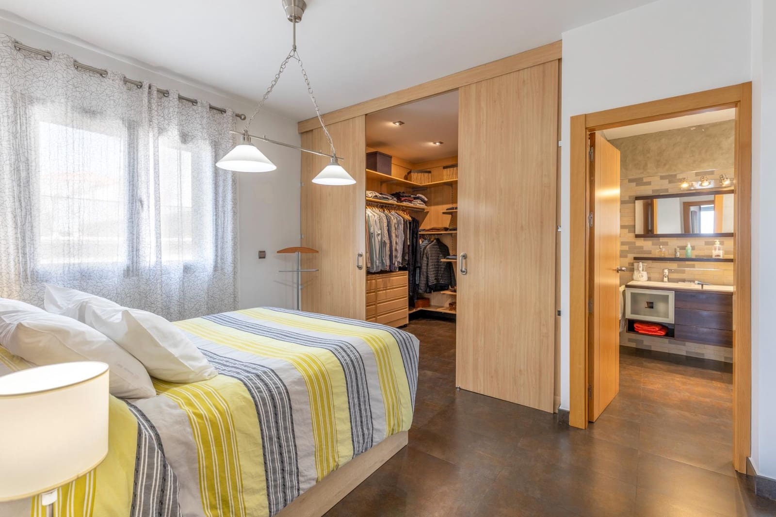 5 quarto Moradia para venda em Alfacar com piscina garagem - 455 000 € (Ref: 9855802)