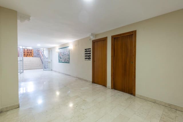 4 soveværelse Lejlighed til salg i Granada by - € 335.000 (Ref: 9860310)