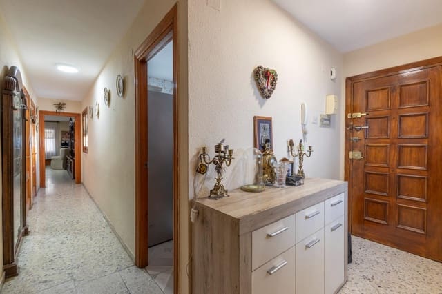 4 soveværelse Lejlighed til salg i Granada by - € 335.000 (Ref: 9860310)