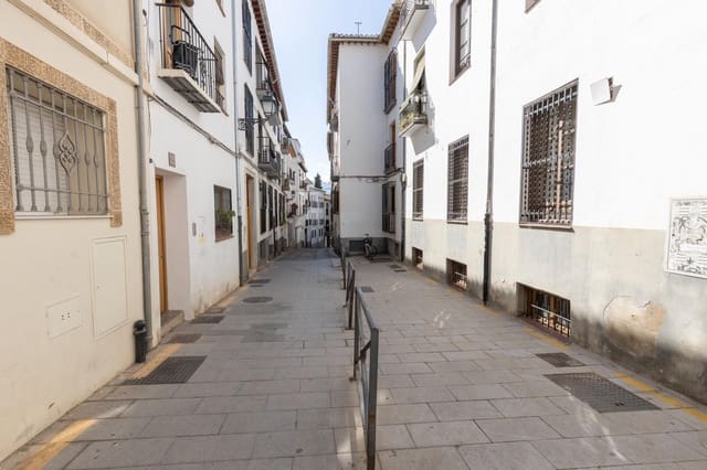 4 soveværelse Lejlighed til salg i Granada by - € 335.000 (Ref: 9860310)