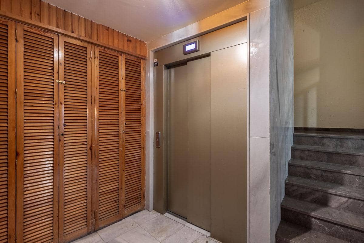 1 bedroom Flat for sale in Granada city - € 250,000 (Ref: 9860313)