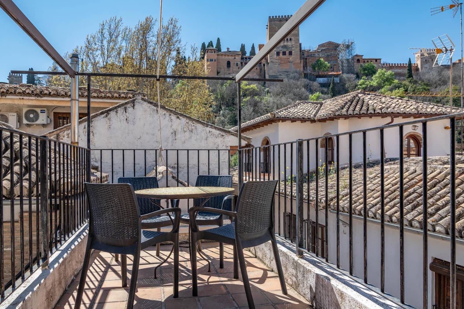 14 Zimmer Apartment zu verkaufen in Granada Stadt - 1.450.000 € (Ref: 9860895)