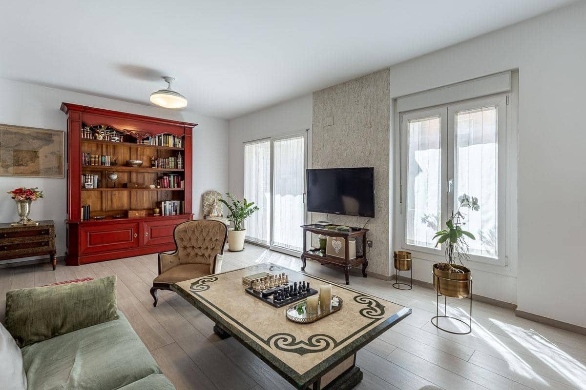 3 bedroom Flat for sale in Granada city - € 650,000 (Ref: 9862064)