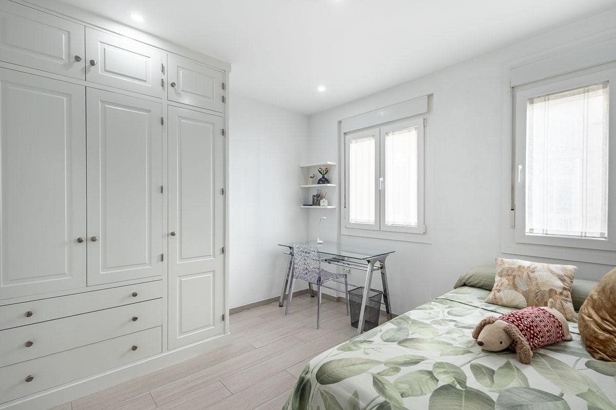 3 bedroom Flat for sale in Granada city - € 650,000 (Ref: 9862064)