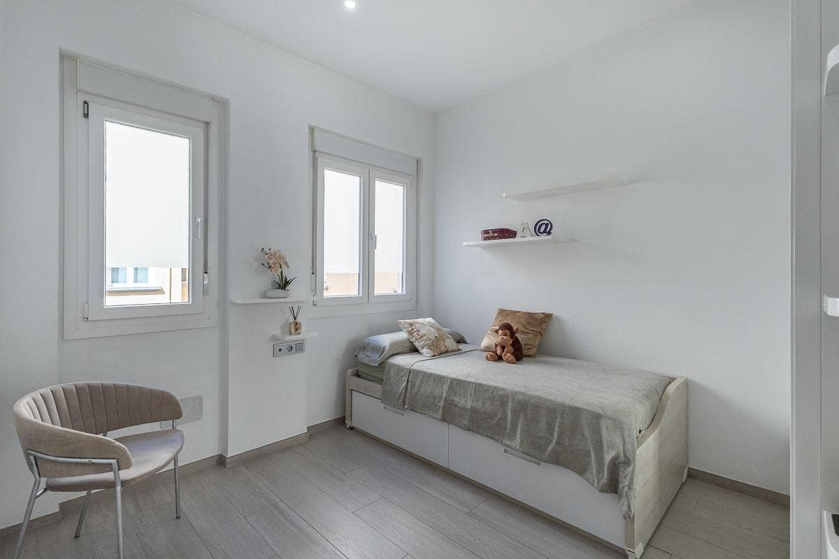 3 bedroom Flat for sale in Granada city - € 650,000 (Ref: 9862064)