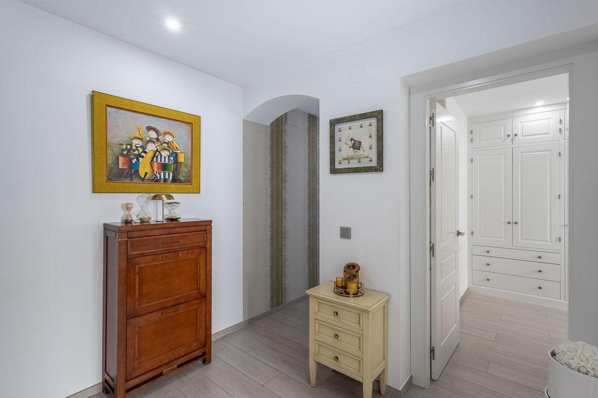 3 bedroom Flat for sale in Granada city - € 650,000 (Ref: 9862064)