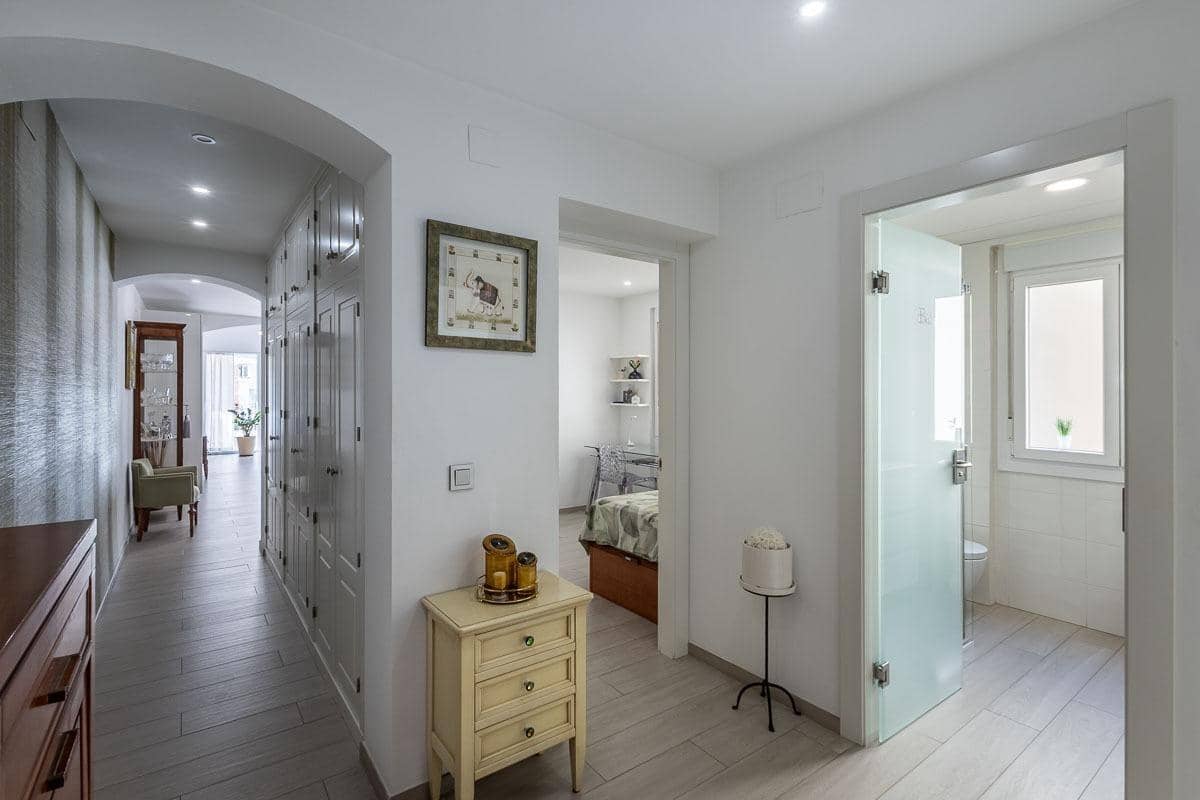 3 bedroom Flat for sale in Granada city - € 650,000 (Ref: 9862064)
