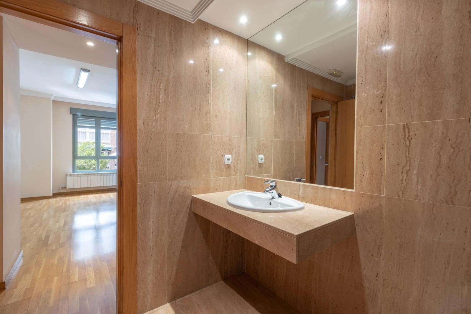 2 sypialnia Mieszkanie na sprzedaż w Miasto Grenada z garażem - 545 000 € (Ref: 9867218)