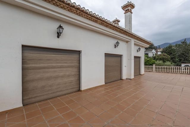 Chalet de 6 habitaciones en Monachil en venta con garaje - 450.000 € (Ref: 9867221)