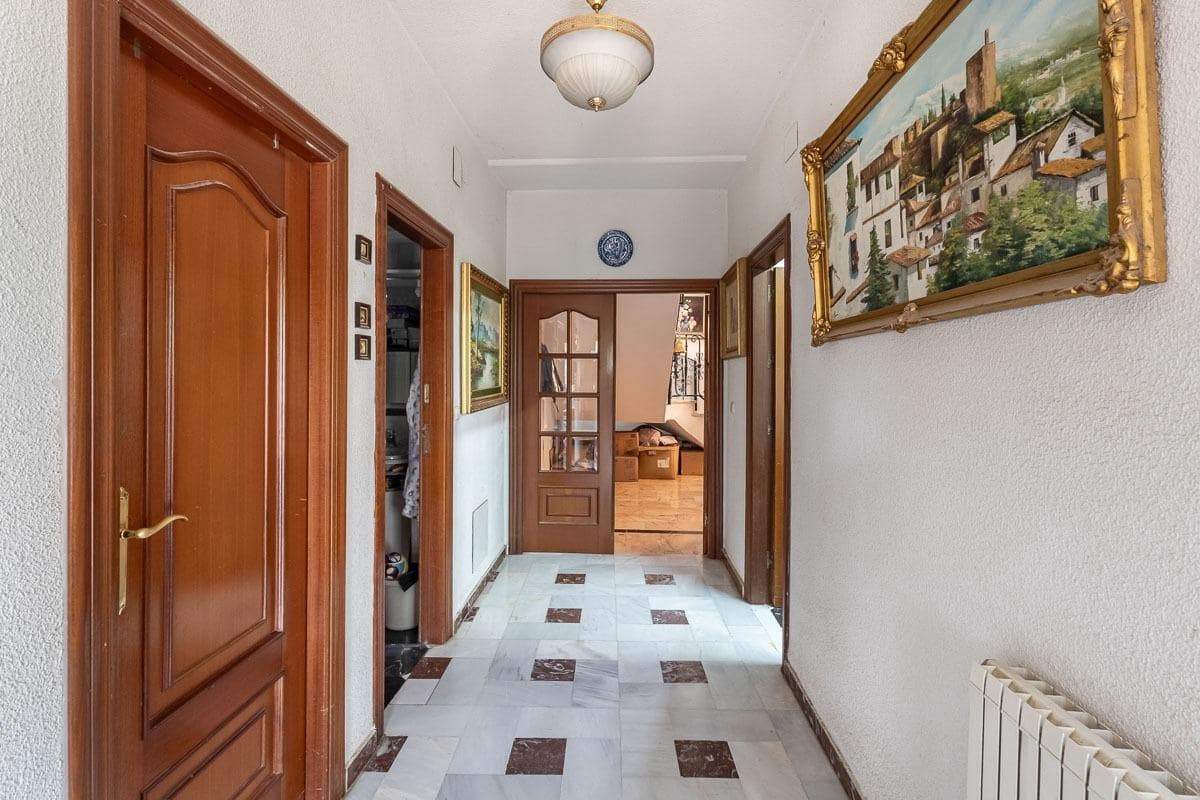 6 bedroom Villa for sale in Monachil with garage - € 450,000 (Ref: 9867221)