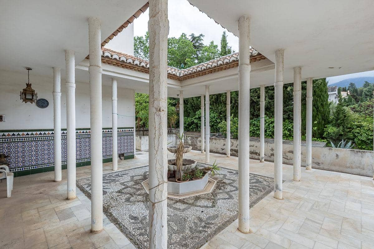 6 bedroom Villa for sale in Monachil with garage - € 450,000 (Ref: 9867221)