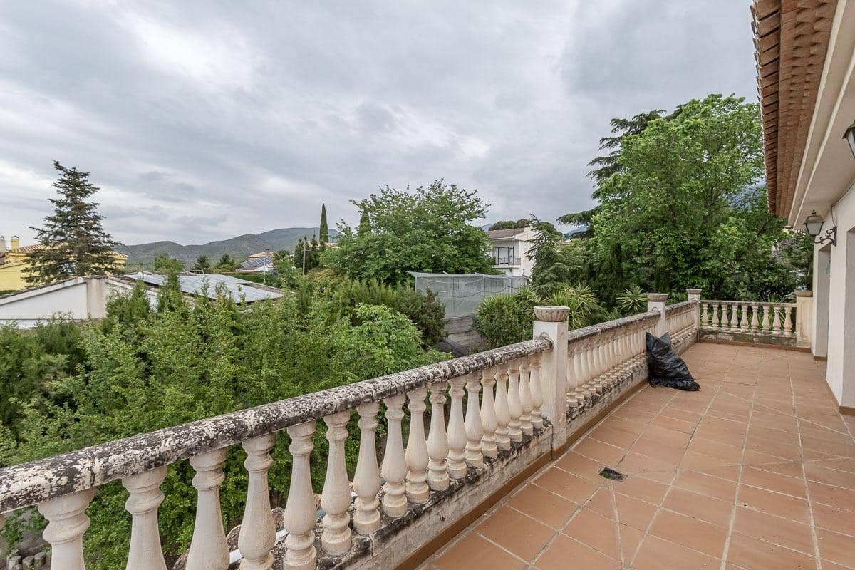 6 bedroom Villa for sale in Monachil with garage - € 450,000 (Ref: 9867221)