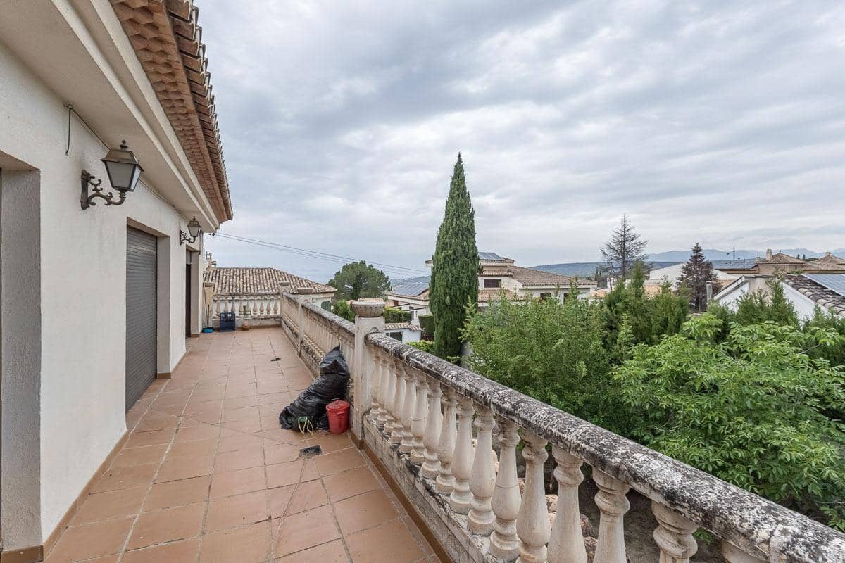 6 bedroom Villa for sale in Monachil with garage - € 450,000 (Ref: 9867221)