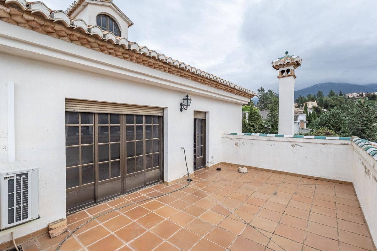 6 bedroom Villa for sale in Monachil with garage - € 450,000 (Ref: 9867221)