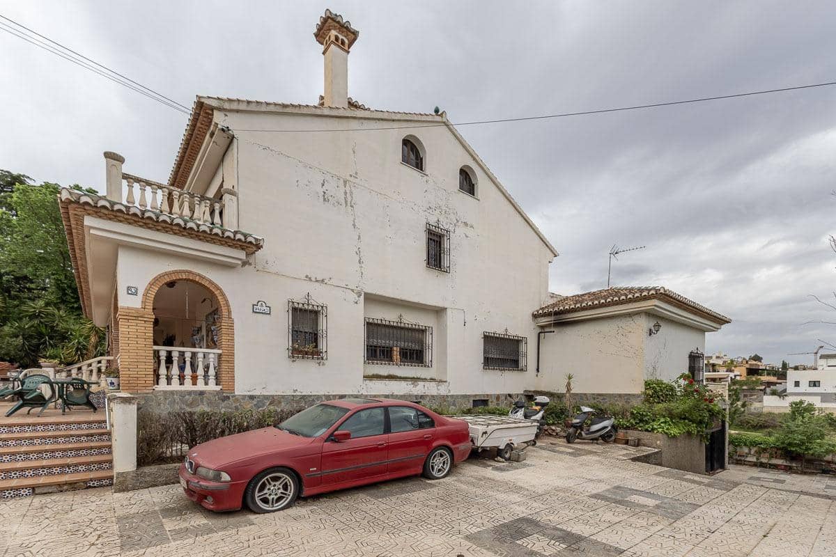 6 bedroom Villa for sale in Monachil with garage - € 450,000 (Ref: 9867221)
