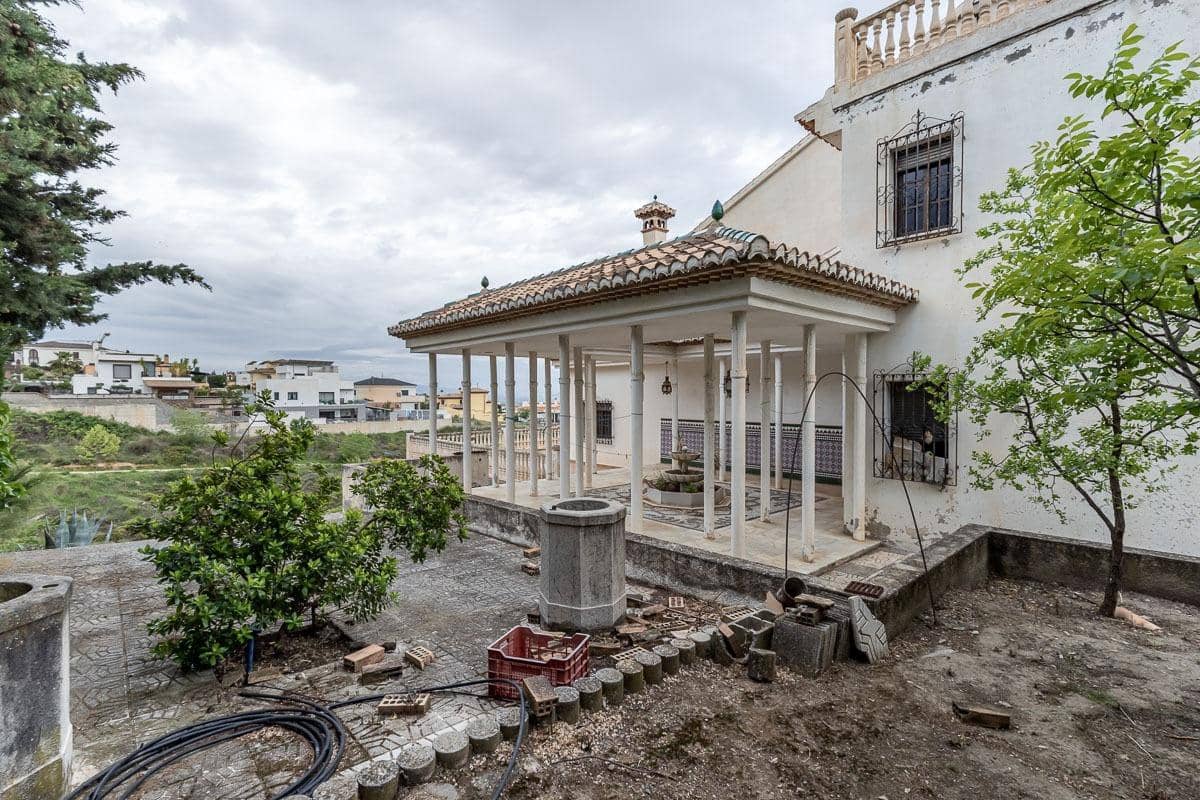 6 bedroom Villa for sale in Monachil with garage - € 450,000 (Ref: 9867221)