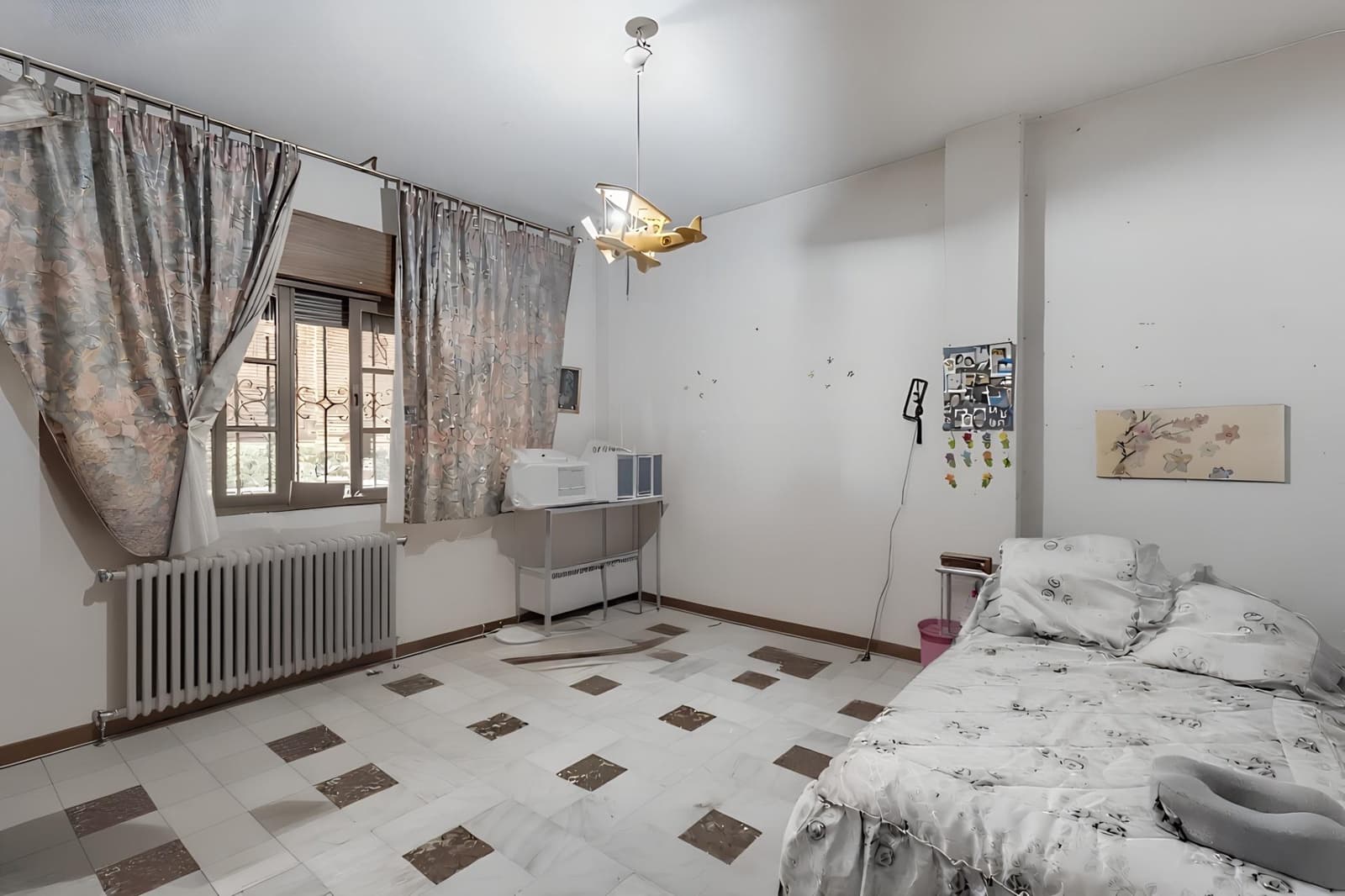 6 bedroom Villa for sale in Monachil with garage - € 450,000 (Ref: 9867221)