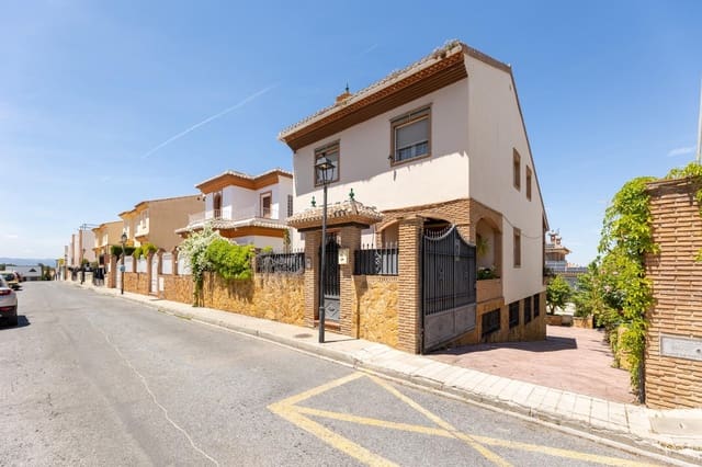 4 Zimmer Villa zu verkaufen in Monachil mit Pool Garage - 376.000 € (Ref: 9867224)