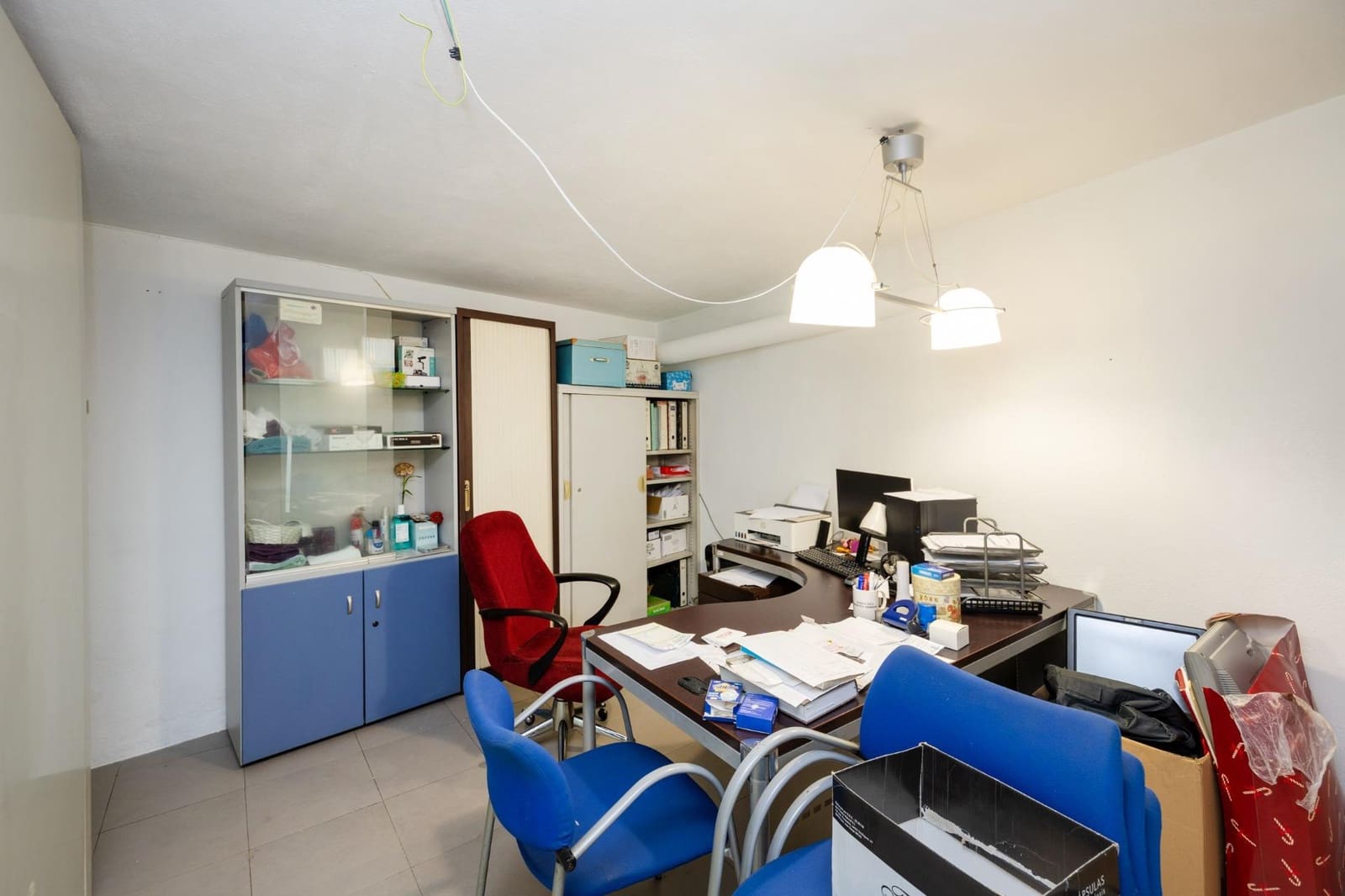 Kommersiell til salgs i Granada by - € 298 000 (Ref: 9868909)