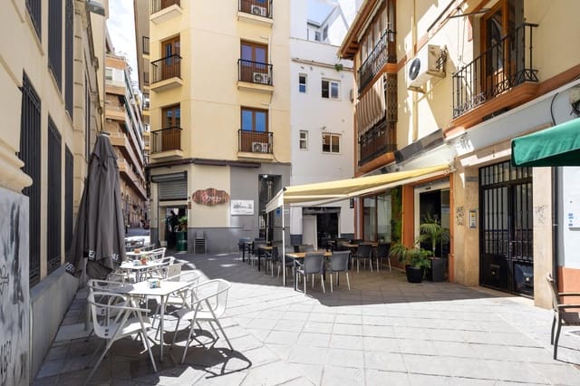 Kommersiell til salgs i Centro - Sagrario, Granada by - € 298 000 (Ref: 9868909)