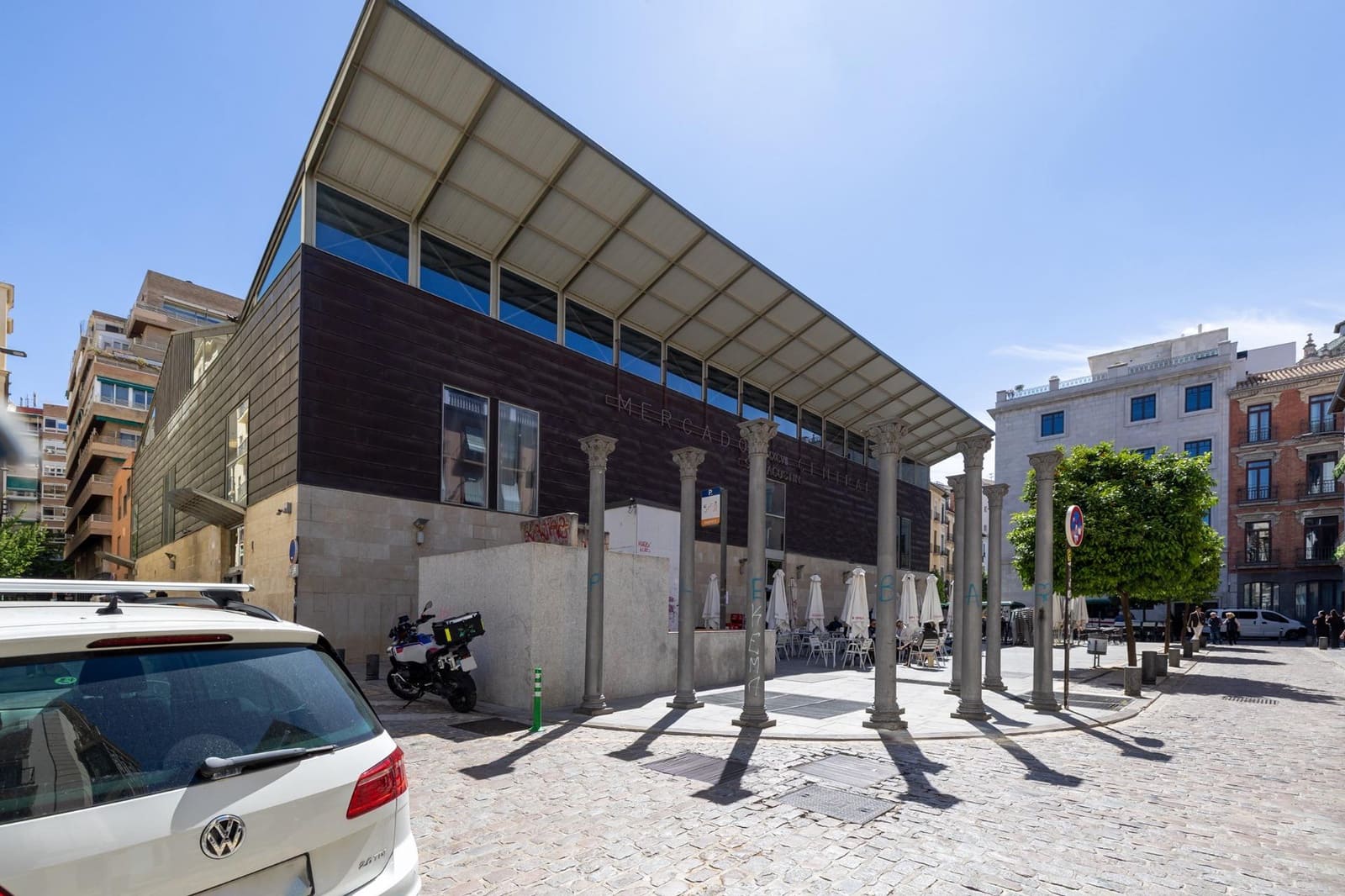Kommersiell til salgs i Granada by - € 298 000 (Ref: 9868909)