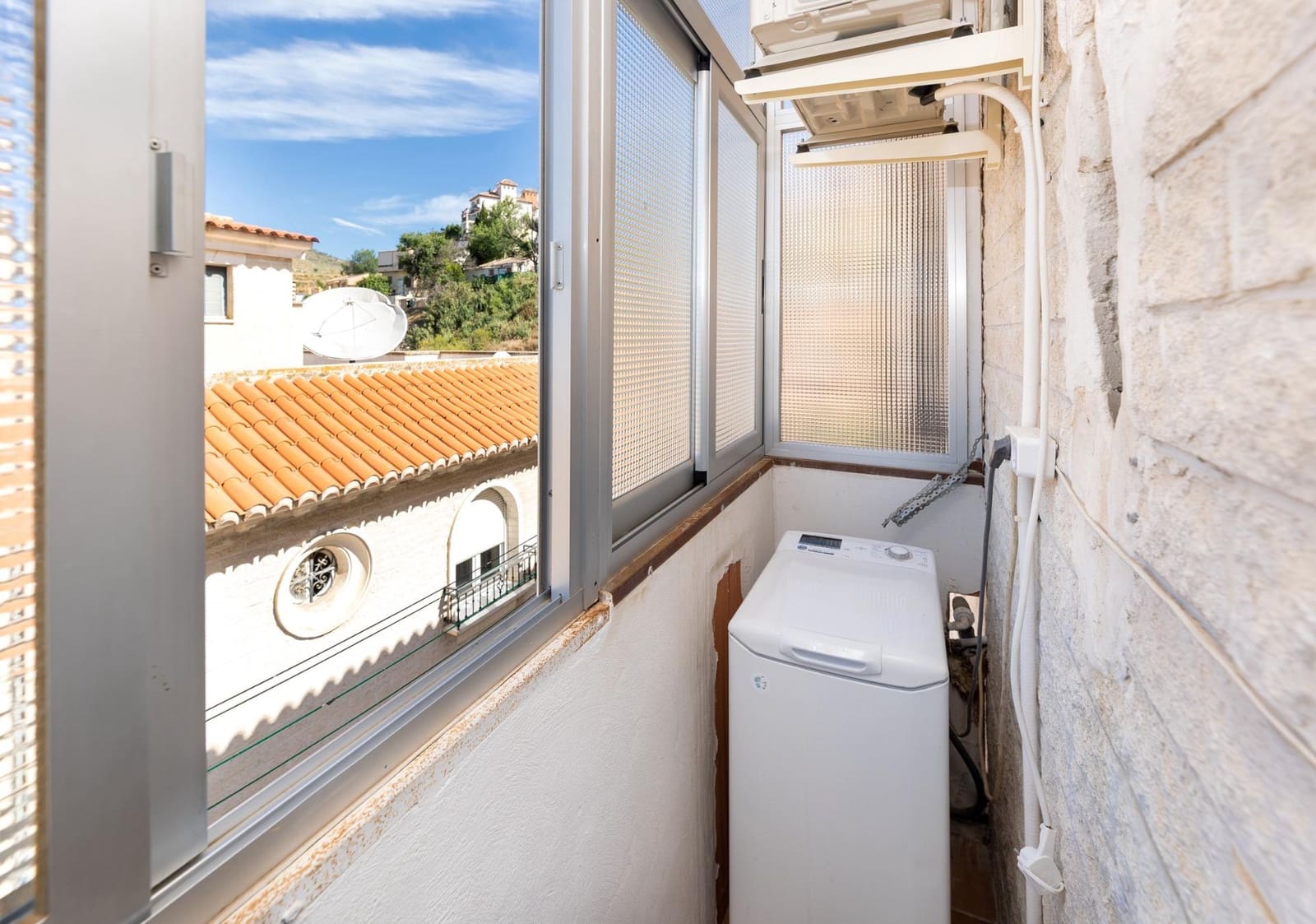 2 bedroom Flat for sale in Cenes de la Vega with garage - € 163,000 (Ref: 9873719)