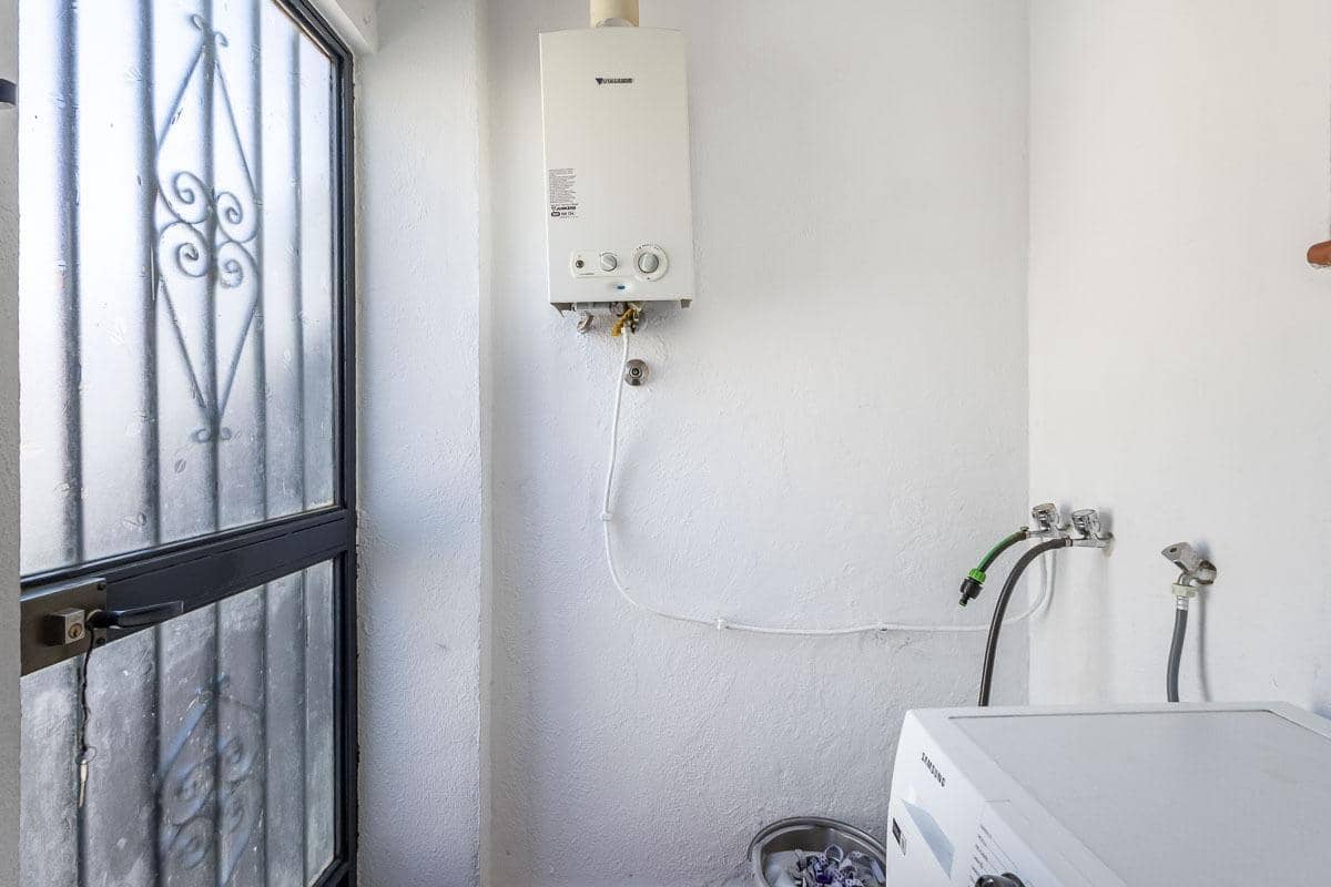 3 bedroom Townhouse for sale in Las Gabias with garage - € 210,000 (Ref: 9873720)