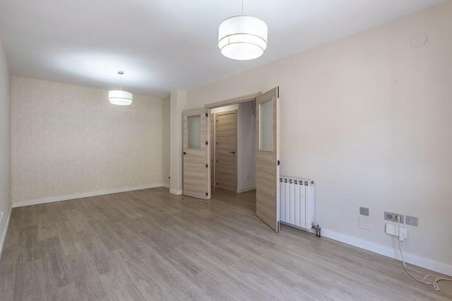 3 soverom Hus til salgs i Las Gabias med garasje - € 210 000 (Ref: 9873720)