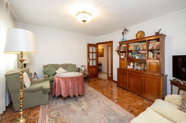 4 chambre Appartement à vendre à Centro - Sagrario, Grenade ville - 360 000 € (Ref: 9876692)