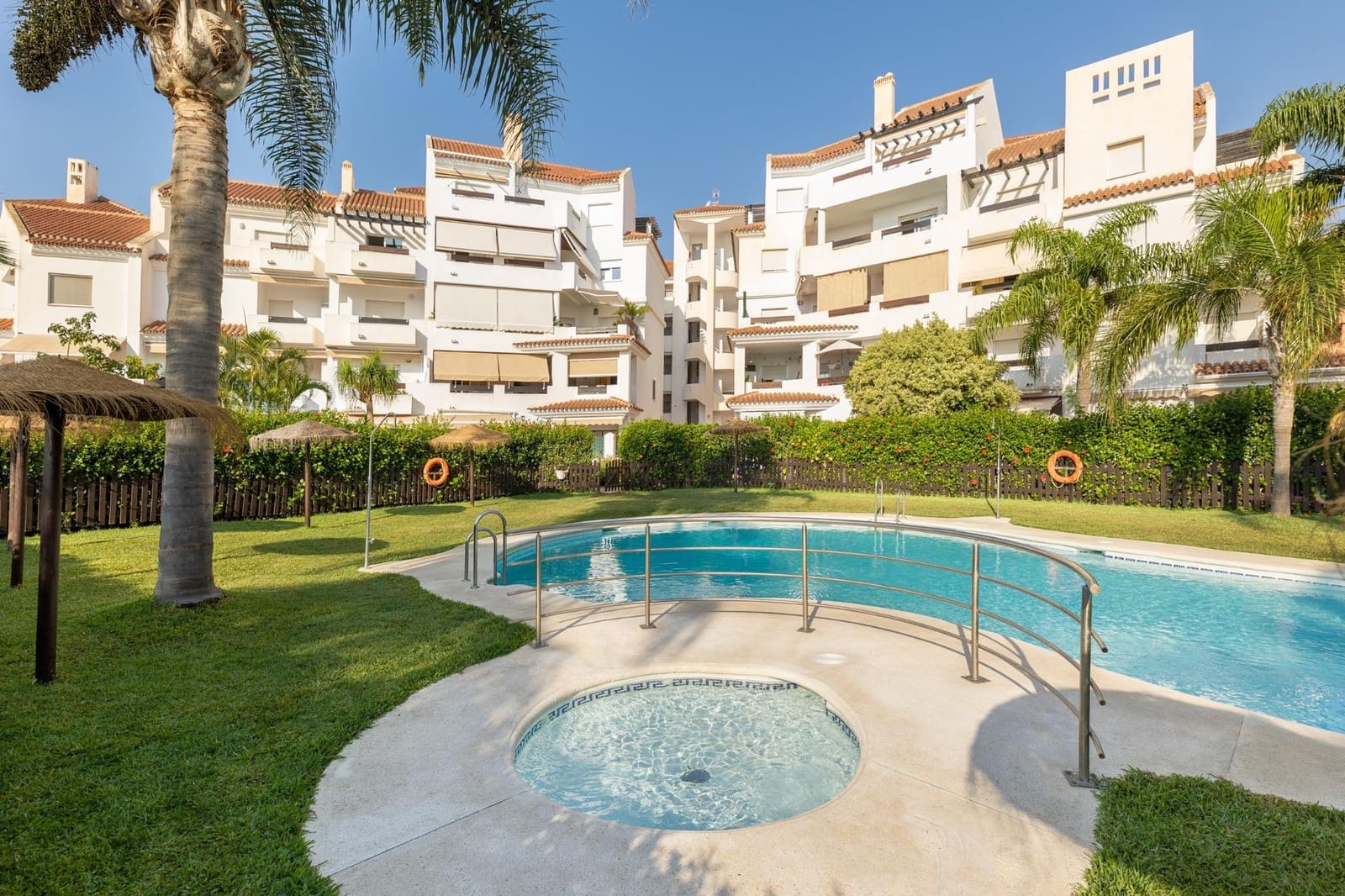 2 soverom Leilighet til salgs i Motril med garasje - € 280 000 (Ref: 9876694)