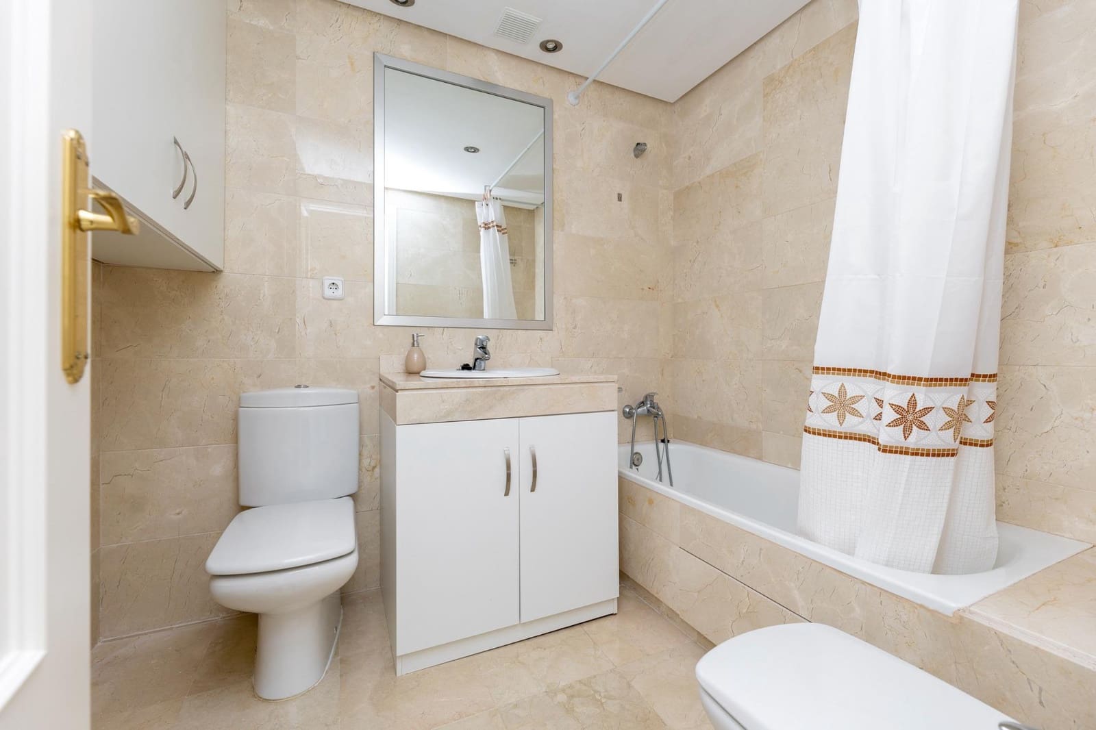 2 soverom Leilighet til salgs i Motril med garasje - € 280 000 (Ref: 9876694)