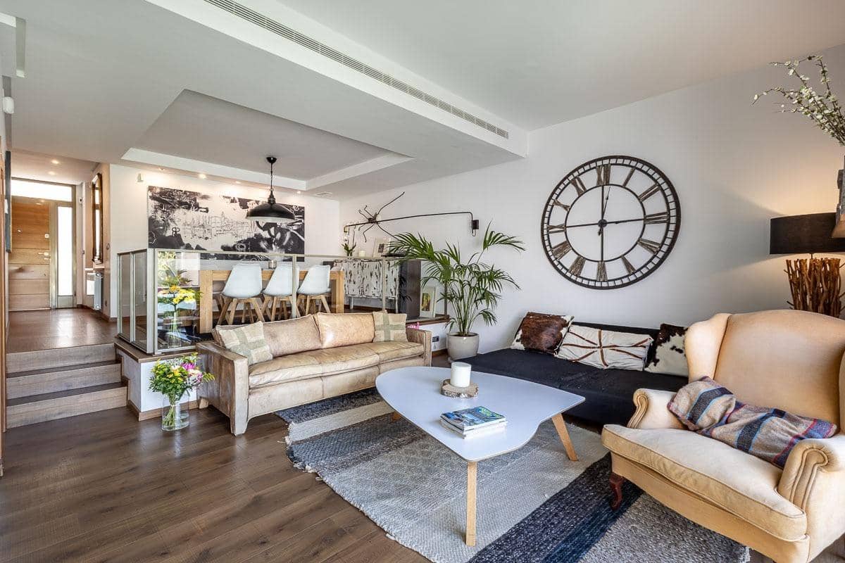 4 soverom Kjedet enebolig til salgs i Granada by med garasje - € 695 000 (Ref: 9876695)