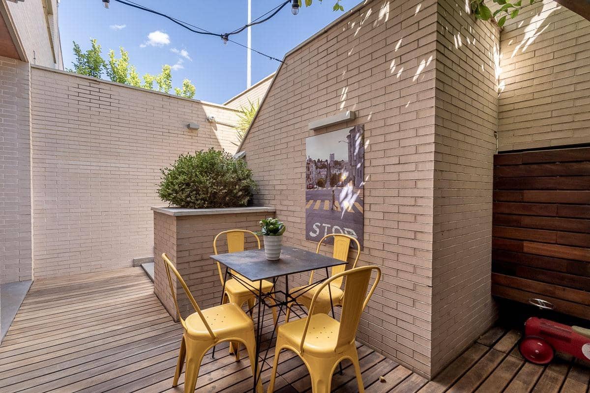 4 soverom Kjedet enebolig til salgs i Granada by med garasje - € 695 000 (Ref: 9876695)