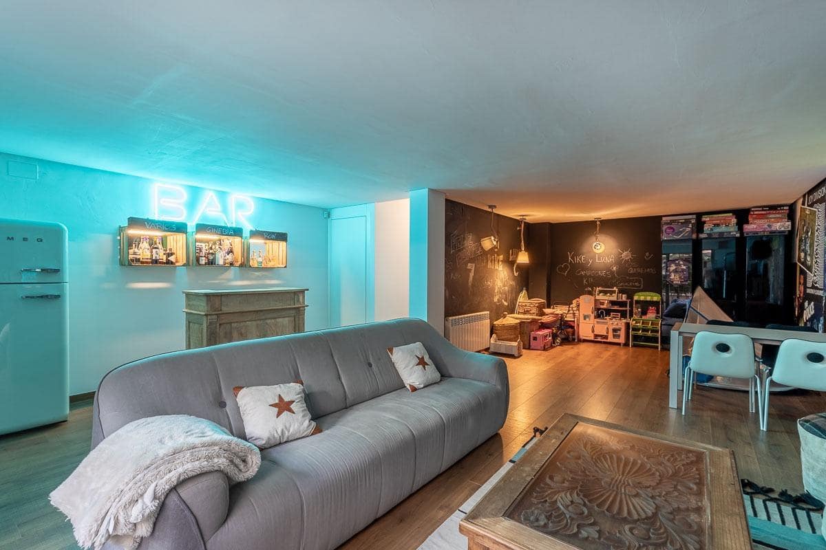 4 soverom Kjedet enebolig til salgs i Granada by med garasje - € 695 000 (Ref: 9876695)