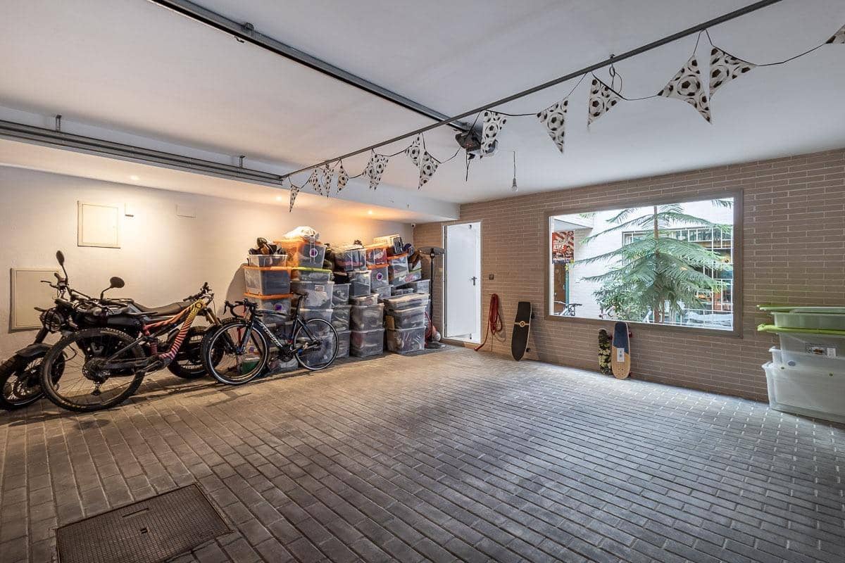 4 soverom Kjedet enebolig til salgs i Granada by med garasje - € 695 000 (Ref: 9876695)
