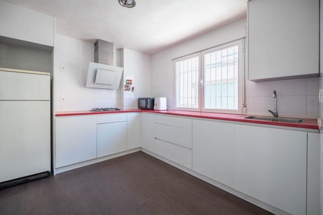 3 quarto Casa em Banda para venda em Peligros com garagem - 259 900 € (Ref: 9876696)